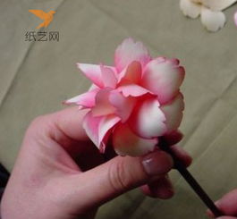 变废为宝教程刨花做出来的娇美花朵制作教程 